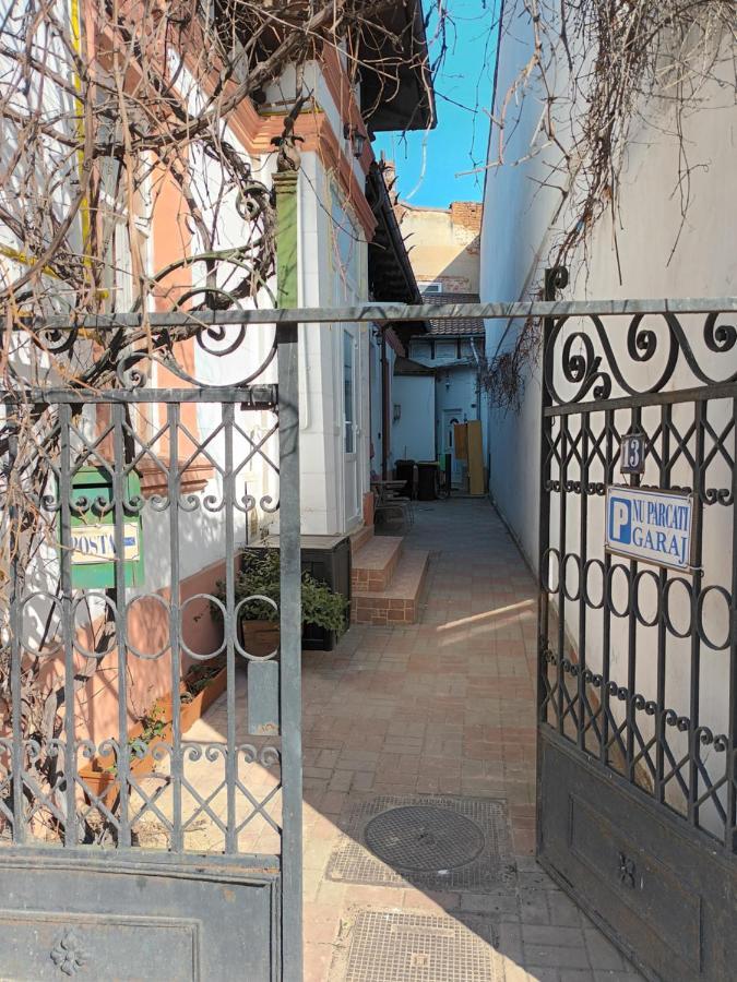 Апартаменты Casa Liveni Бухарест Экстерьер фото